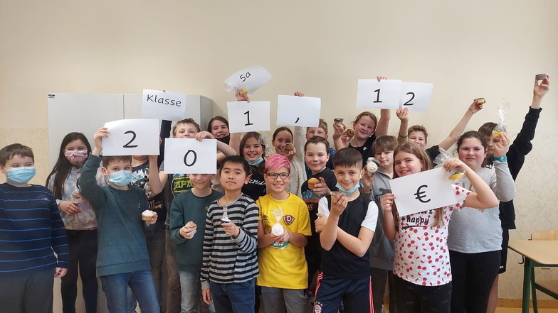 Die Klasse 5a der Kupferberg-Oberschule veranstaltete einen Muffin-Basar für die Ukrainehilfe.