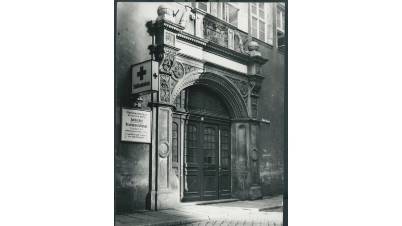 Die Poliklinik Mitte in Halle in den 1960er Jahren: Auch hier spielte sich das Unrecht ab.