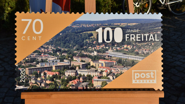 Blick auf Freital vom Windberg aus - das ist das Motiv der Sonderbriefmarke von Post Modern.