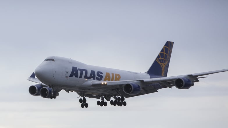 Ein solcher Fracht-Jumbo der US-Gesellschaft Atlas Air hatte eine gigantische Menge Kerosin über der Oberlausitz abgelassen.