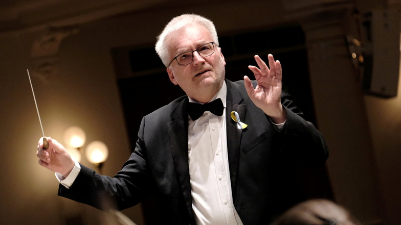 Chefdirigent Ekkehard Klemm hat die Elbland Philharmonie in relativ kurzer Zeit sehr leistungsfähig gemacht.