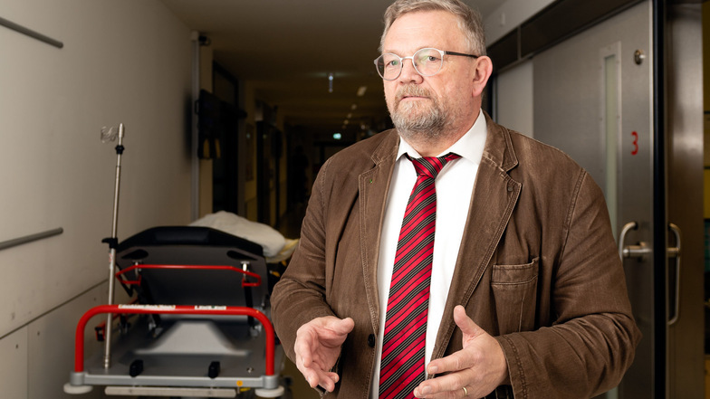 Hauptberuflich ist Rainer E. Rogowski Geschäftsführer der Oberlausitz-Kliniken Bautzen/Bischofswerda.