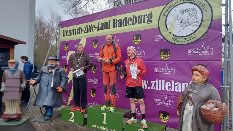 Siegerehrung beim Zillelauf 2023 in Radeburg.
