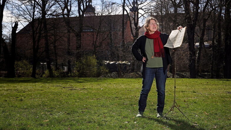 Im Stadtpark, nahe der Freitreppe, hatte sich Kathrin Schanze eine Neuauflage von "Riesa singt" vorgestellt.