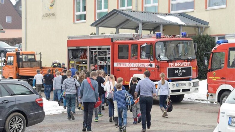 Die Feuerwehren der Stadt Altenberg waren im Einsatz.