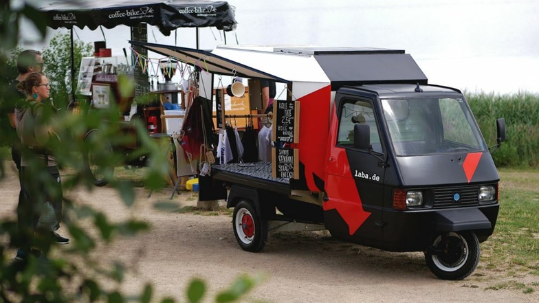 Für den Fashion-Truck ist ein Ape-Dreirad umgebaut worden.