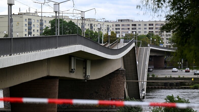 Verheerendes Bild am Mittwochmorgen: Ein großes Stück der Carolabrücke in Dresden ist eingestürzt. Das Unglück bewegt die ganze Stadt.