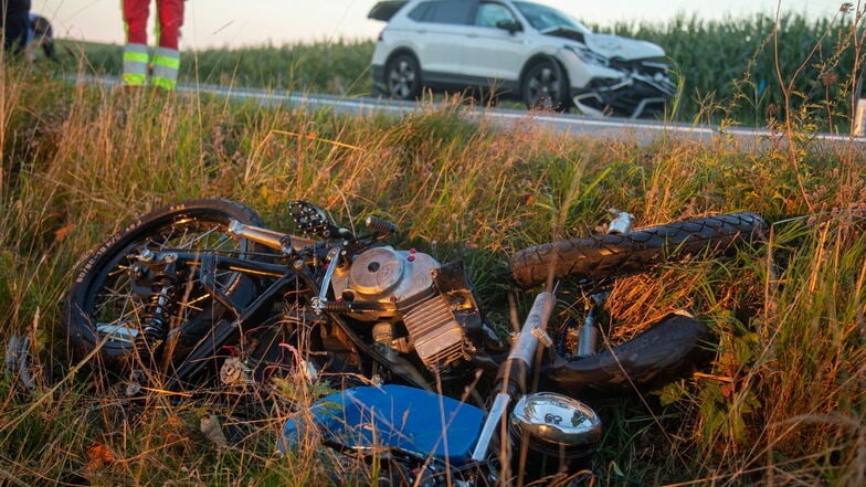 Rammenau: 19-jährige Mopedfahrerin stirbt bei Unfall