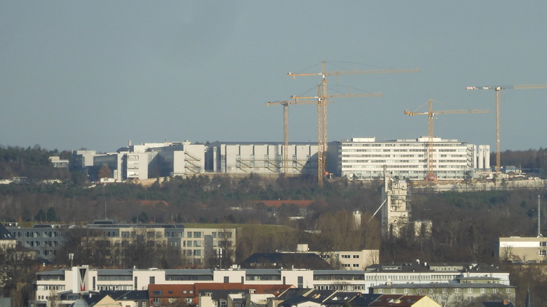 In Dresden wird bis 2026 ein weiteres Infineon-Werk gebaut. Die Arbeiten haben bereits begonnen.