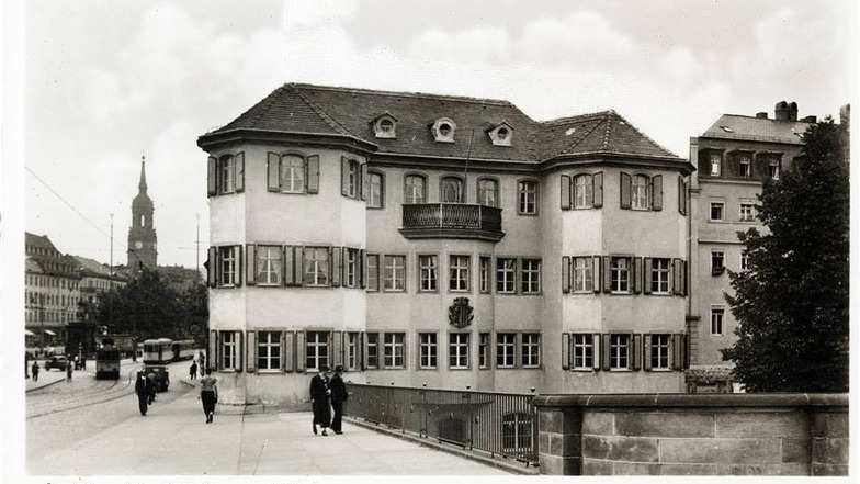 Das Gebäude - hier auf einer Postkarte um 1935 - wurde im Zweiten Weltkrieg zerstört. Der Name lebte aber zu DDR-Zeiten weiter, als sich dort in einem Flachbau eine Gaststätte befand.
