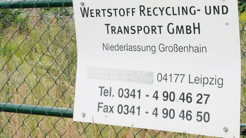 2011 brannte auf dem Flugplatz die Recyclinghalle der WRT Leipzig ab. Jetzt steht dort ein Großzelt.