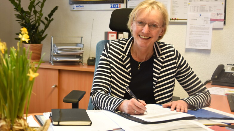 Kathrin Gessel, die neue Bürgermeisterin von Steinigtwolmsdorf, ist seit 1. April im Amt.