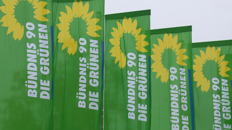 Parteibüros der Grünen in Leipzig mit Farbe beworfen