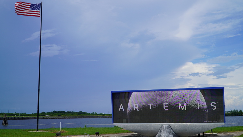 Das Kennedy Space Center in Cape Canaveral bereitet sich auf den Start der ersten neuen Mondrakete vor. Europa ist bei Artemis stark dabei.