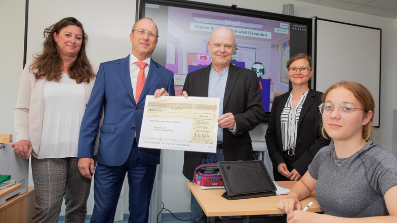 Kamenzer Oberschule erhält 3.000-Euro-Spende für Tablets