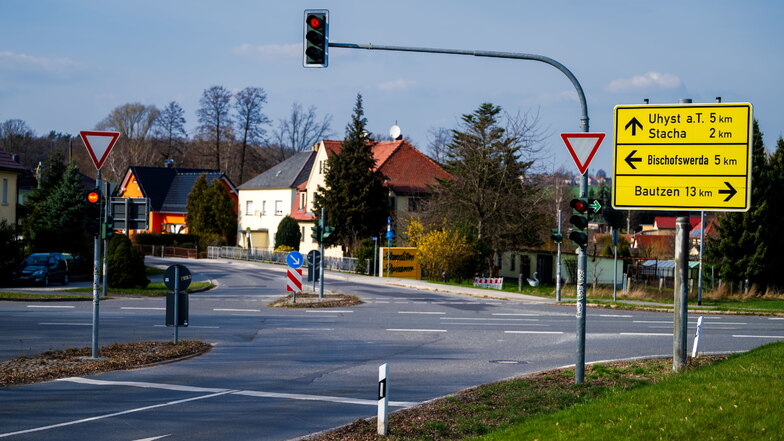 Die Kreuzung der S155 mit der S111 in Wölkau soll in diesem Jahr erneuert werden, auch eine neue Ampelanlage wird errichtet.