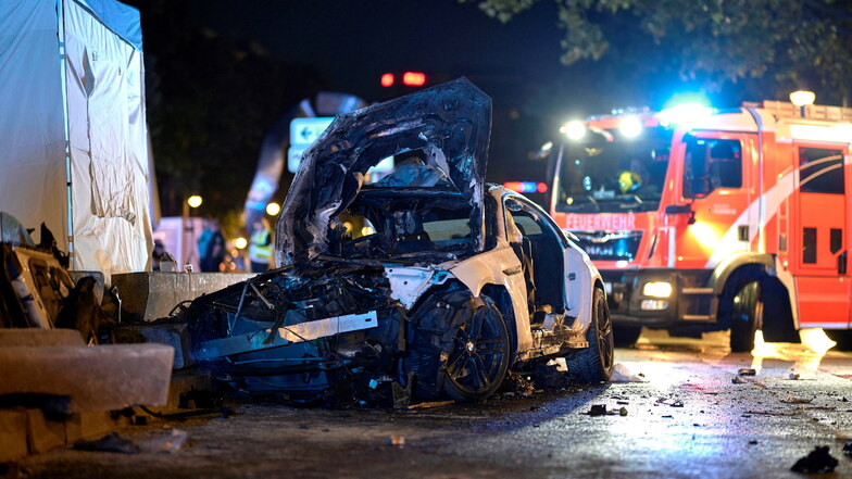 Ein Toter und drei Schwerverletzte bei Unfall in Berlin