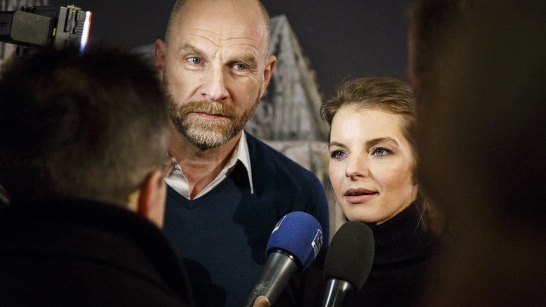 Die Hauptdarsteller Yvonne Catterfeld und Götz Schubert bei der Filmpremiere von "Wolfsland - Ewig Dein" im Görlitzer Kino