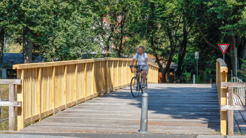 Repariert und offen: die Brücke über die Mandau zwischen Külzufer und Schliebenstraße in Zittau.