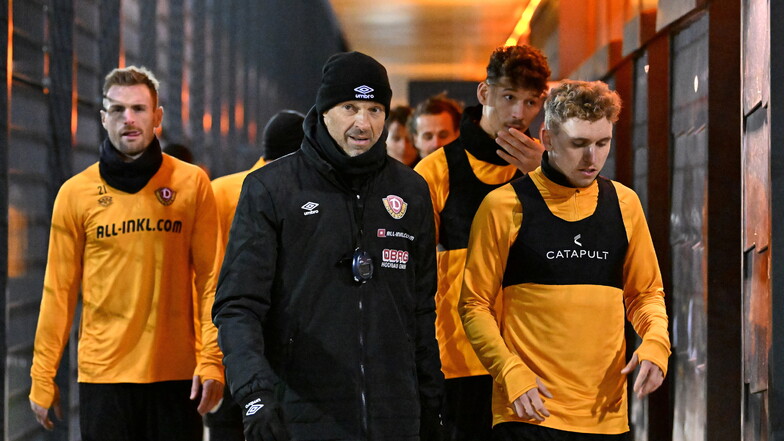 Dynamo trainiert wieder, für Sonntag 17 Uhr setzte Cheftrainer Alexander Schmidt die erste Einheit des Jahres an.
