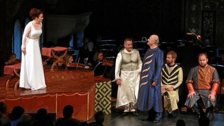 Bei der "Tannhäuser"-Inszenierung auf der Wartburg agieren die Sänger mitten im Publikum.