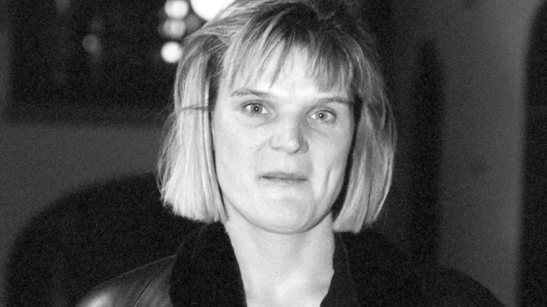 Andrea Pinske bei ihrem Gerichtstermin im ersten großen Prozess um das systematische Doping im DDR-Sport im April 1998.