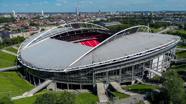 In der Heimspielstätte von RB Leipzig, dem ehemaligen Zentralstadion, finden zwischen dem 18. Juni und 2. Juli vier Partien statt - drei Gruppenspiele und ein Achtelfinale.