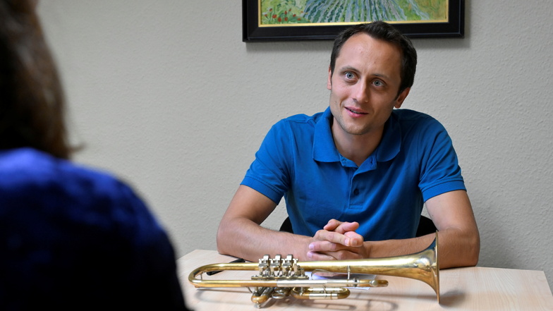 Simon Moll ist Leiter der Döbelner und Mittweidaer Musikschul-Standorte. Trotz der Herausforderung, die mit dem Urteil einhergehen, blickt er positiv in das neue Musikschuljahr.