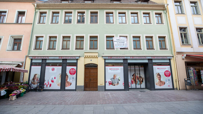 Der Drogerie-Markt Rossmann ist von der Dohnaischen Straße ins neue Scheunenhofcenter gezogen.