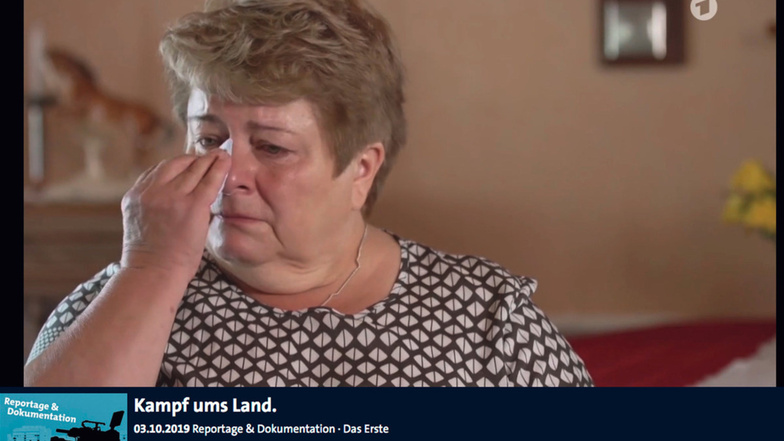 Martina Angermann hat in einem emotionalen Beitrag in der ARD auf den Netto-Vorfall in Arnsdorf zurückgeblickt. Die Reportage ist in der ARD-Medioathek zu finden.