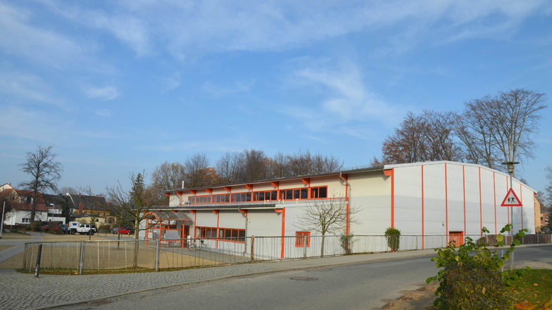 Die Turnhalle in Reichenbach soll im Probebetrieb ab Dezember mit Hilfe eines mobilen Wärmecontainers beheizt werden.