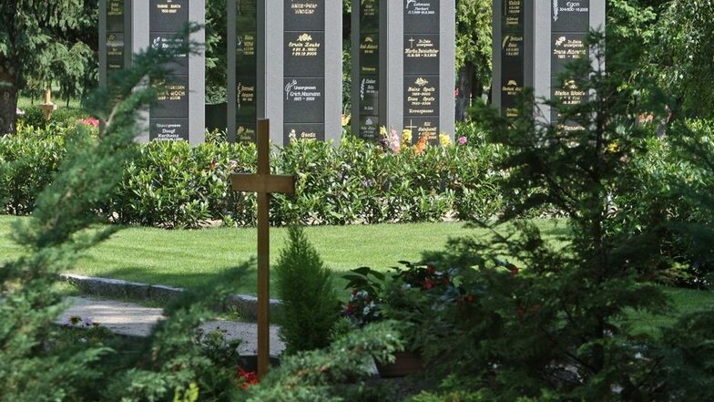 2018 soll auch eine neue Urnenanlage auf dem Friedhof Wainsdorfer Straße entstehen.