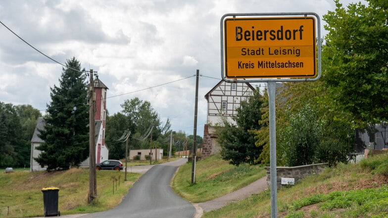 Ab 16. September ist die Straße im Leisniger Ortsteil Beiersdorf gesperrt. Grund sind Arbeiten der Döbeln Oschatzer Wasserwirtschaft. Insgesamt werden sieben Grundstücke an das Trinkwassernetz angeschlossen.