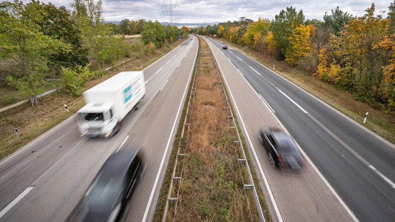 Der Vorschlag für Tempo 150 auf tschechischen Autobahnen ist nicht neu, scheiterte in den vergangenen Jahren aber immer wieder am Einspruch von Polizei und Verkehrsexperten.