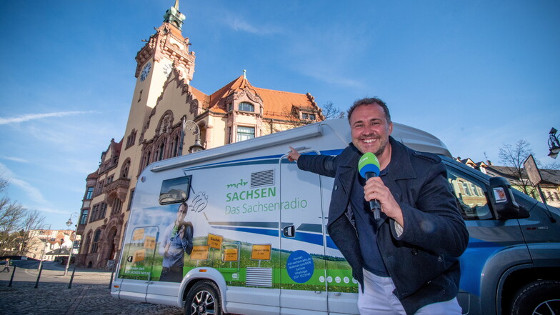 Silvio Zschage vom MDR-Sachsenradio hat am Montagfrüh vom Waldheimer Markt gesendet.