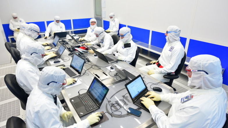 Intel-Experten planen den Aufbau einer riesigen Halbleiterfabrik in Etappen. Das Foto stammt aus dem Mikrochipwerk in Hillsboro im US-Staat Oregon.