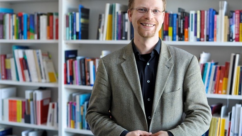 Andreas Hoff ist Professor für Soziale Gerontologie, Dekan der Fakultät für Sozialwissenschaften – und jetzt auch noch Direktor des Forschungsinstituts Gesundheit, Altern und Technik (GAT).