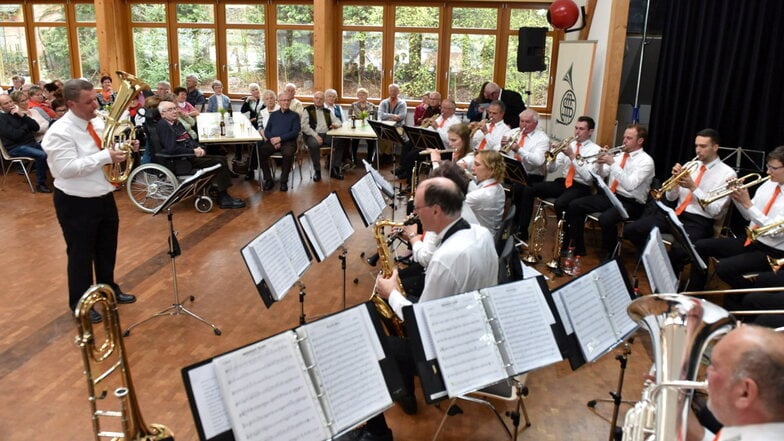 Rund 200 Zuhörer kamen vor fünf Jahren zum 65. Geburtstag der Kapelle ins Schmiedeberger Martin-Luther-King-Haus.