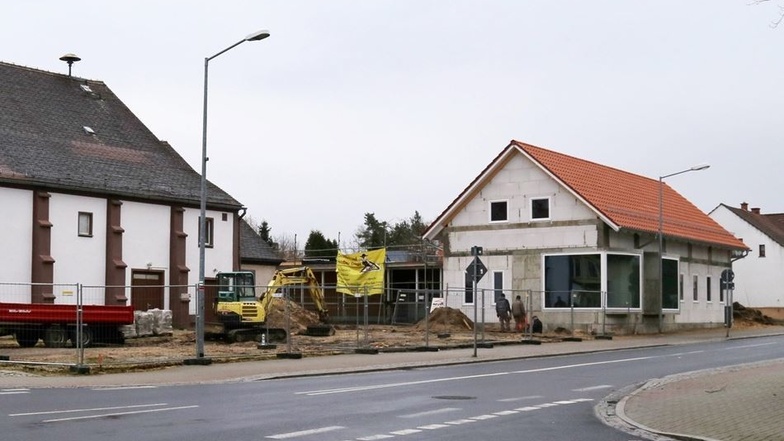 Auf dem Grundstück des ehemaligen Lausitzer Ecks steht der Neubau.