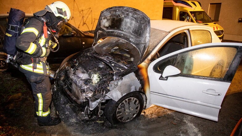 An dem auf der Spargasse in Bischofswerda geparkten Auto entstand Totalschaden.