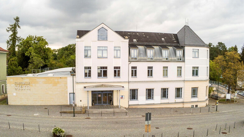 Riesas Stadthalle Stern an der Großenhainer Straße schreibt jedes Jahr rote Zahlen. Die Stadt Riesa leistet sich das Haus aber, um Anwohnern und Gästen Kultur anzubieten.