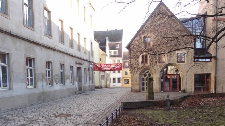 Die Logen-Mitglieder trafen sich in den ehemaligen Schulgebäuden links und rechts des Klosterhofs.