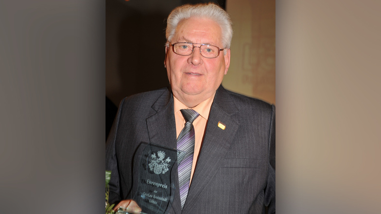 2013 erhielt Helmut Hanske für seine Verdienste um den Kleingartenbau den Ehrenpreis der Stadt Löbau.