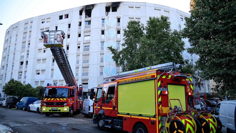 Sieben Tote nach Brandstiftung in Wohnblock in Nizza - darunter drei Kinder