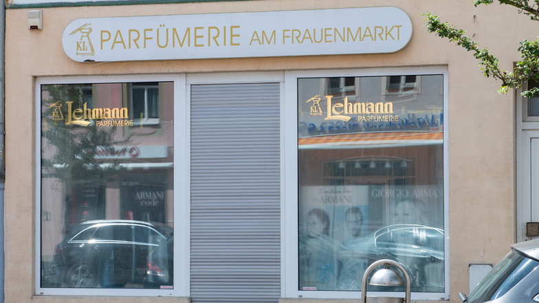 Sie steht schon seit Monaten leer: die Parfümerie am Großenhainer Frauenmarkt. Kann das neue Projekt eine Wiederbelegung sichern?