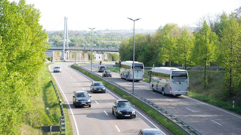 Die B170 zwischen Südhöhe und der A17-Auffahrt Dresden-Südvorstadt wird ab dem 9. Mai saniert. Autofahrer müssen mit monatelangen Einschränkungen rechnen.