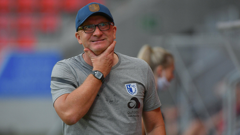 Cheftrainer Thomas Hoßmang muss wie seine Mannschaft beim 1. FC Magdeburg in häusliche Quarantäne.