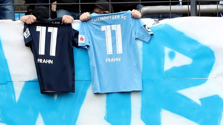 Fans des Chemnitzer FC zeigen sich solidarisch mit dem gesperrten Daniel Frahn.