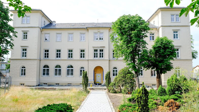 Der sanierte Altbau des Gymnasiums Luisenstift geht nach den Sommerferien in Betrieb.