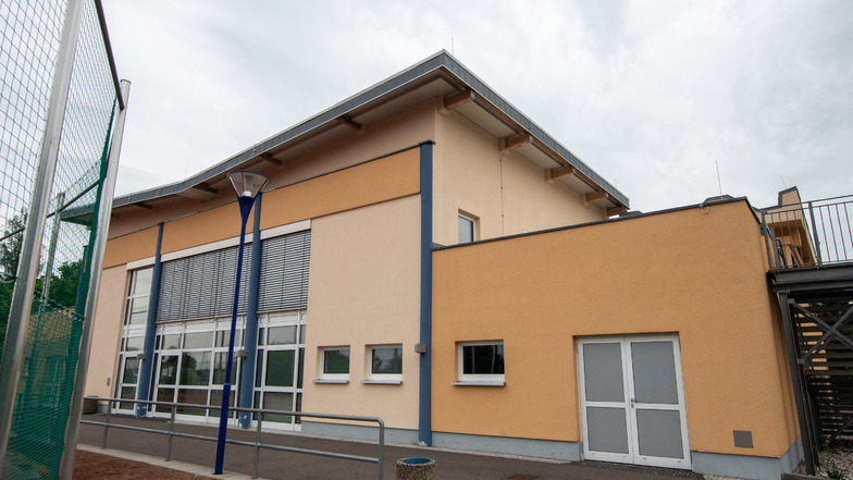 Die Sporthalle der Oberschule in Waldheim ist eine der wenigen Sportstätten der Region, in der aufgrund anderer Nutzung in der Corona-Krise noch kein Sport wieder getrieben werden kann.